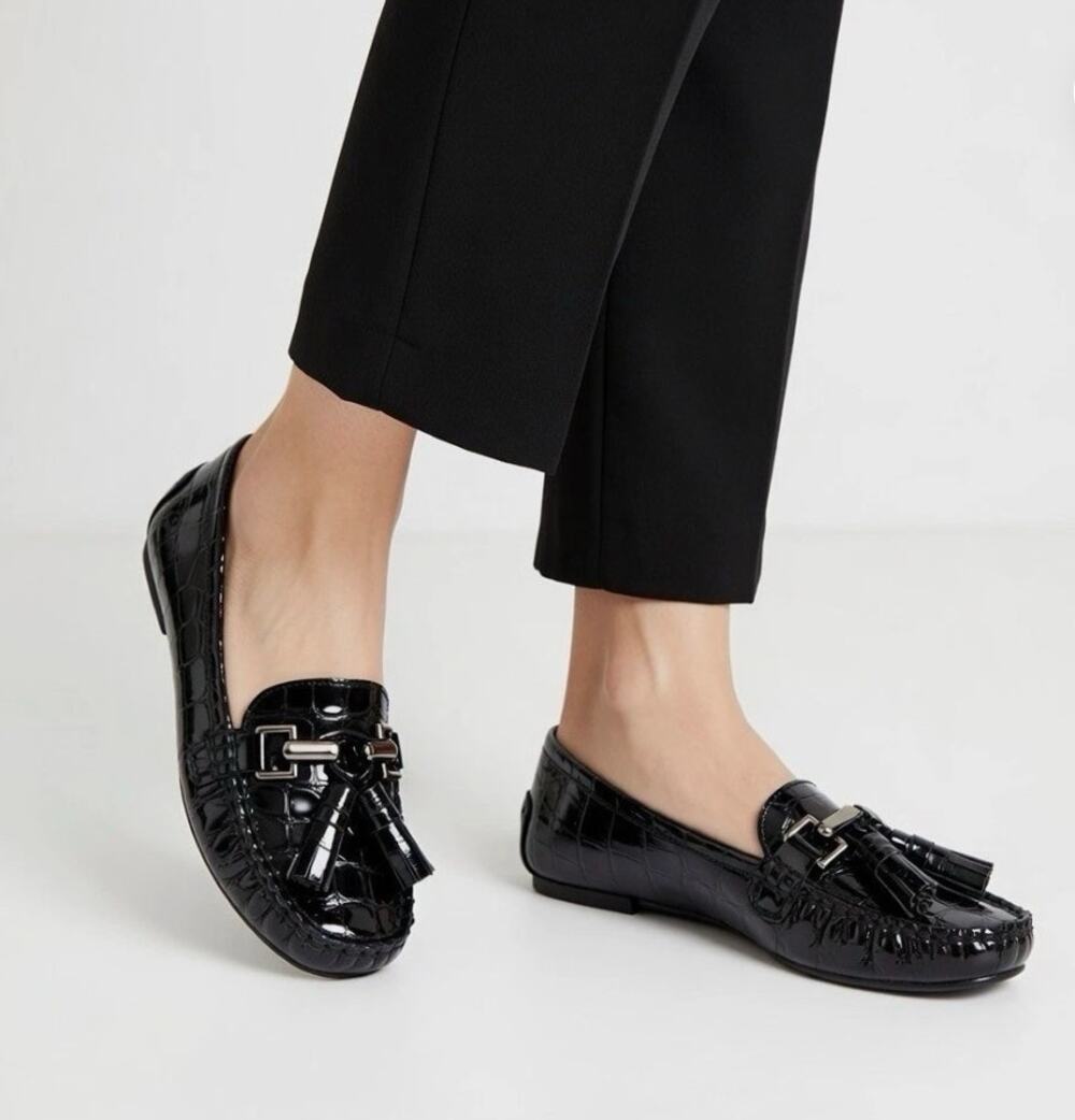 Stuart Weitzman Rascal Black Patent Croc Embossed Tassel Loafers Size 7.5 NIB
